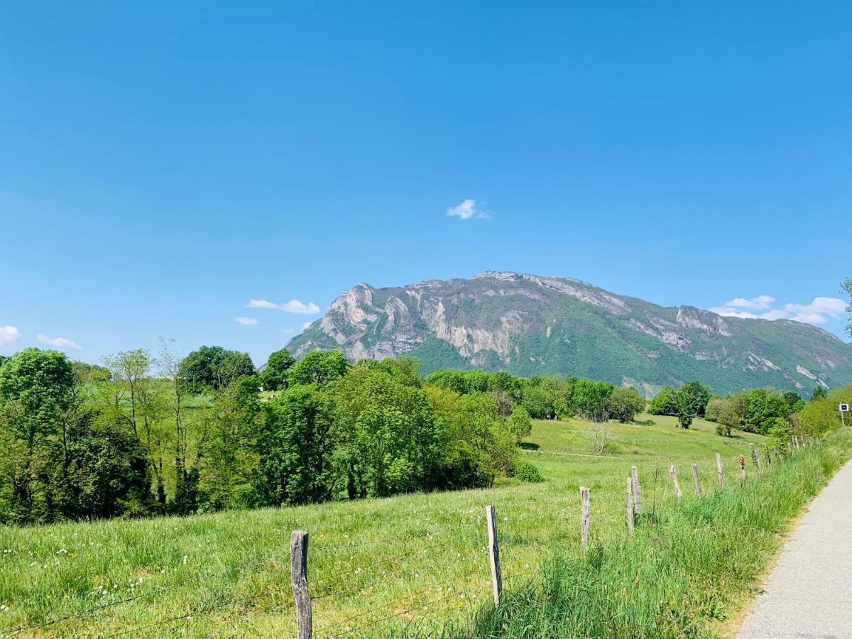 Le Lodge Du Pichat Sainte-Helene-du-Lac Esterno foto