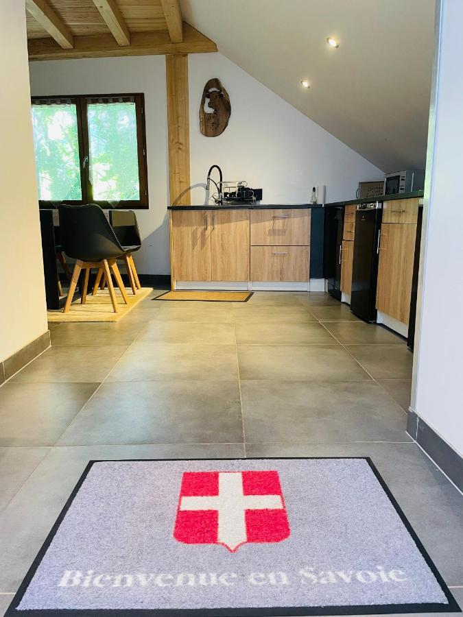 Le Lodge Du Pichat Sainte-Helene-du-Lac Esterno foto